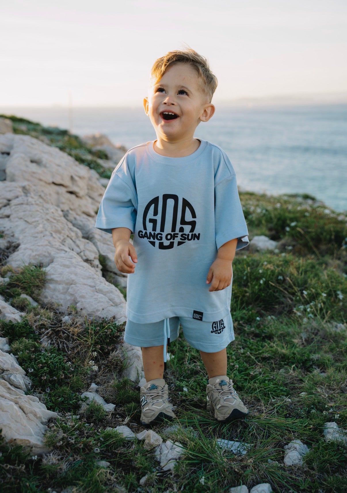 T-shirt gris avec logo