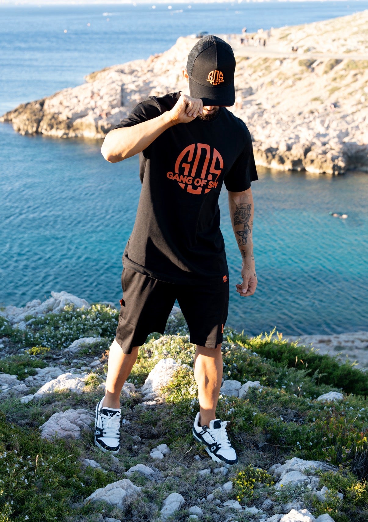 Short noir avec logo